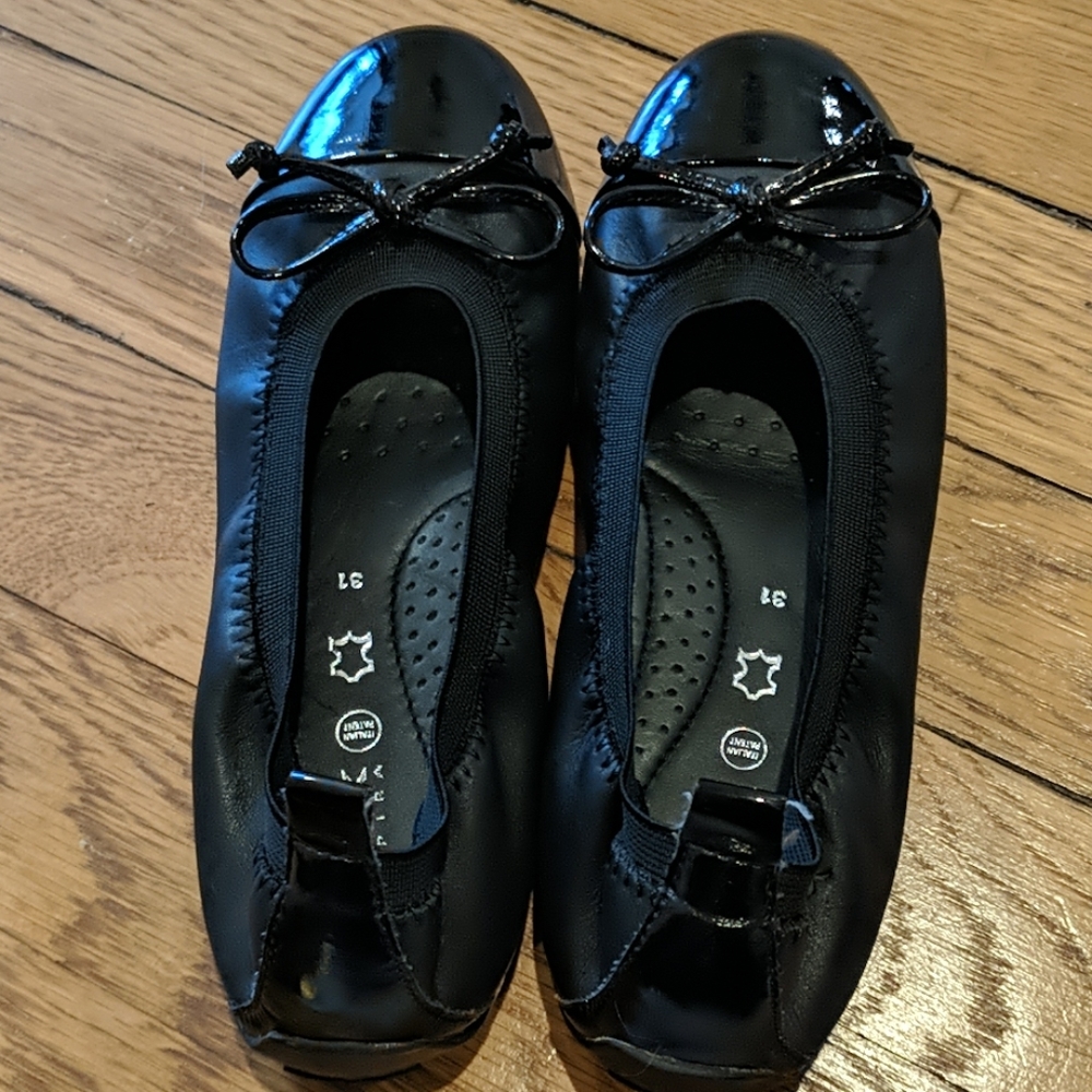 Geox leather ballet flats EU 31 (US 13)